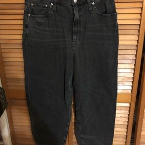 SHIPS FREE! Madewell Balloon Jeans Washed Black Straight Leg Mom Jeans Size 32